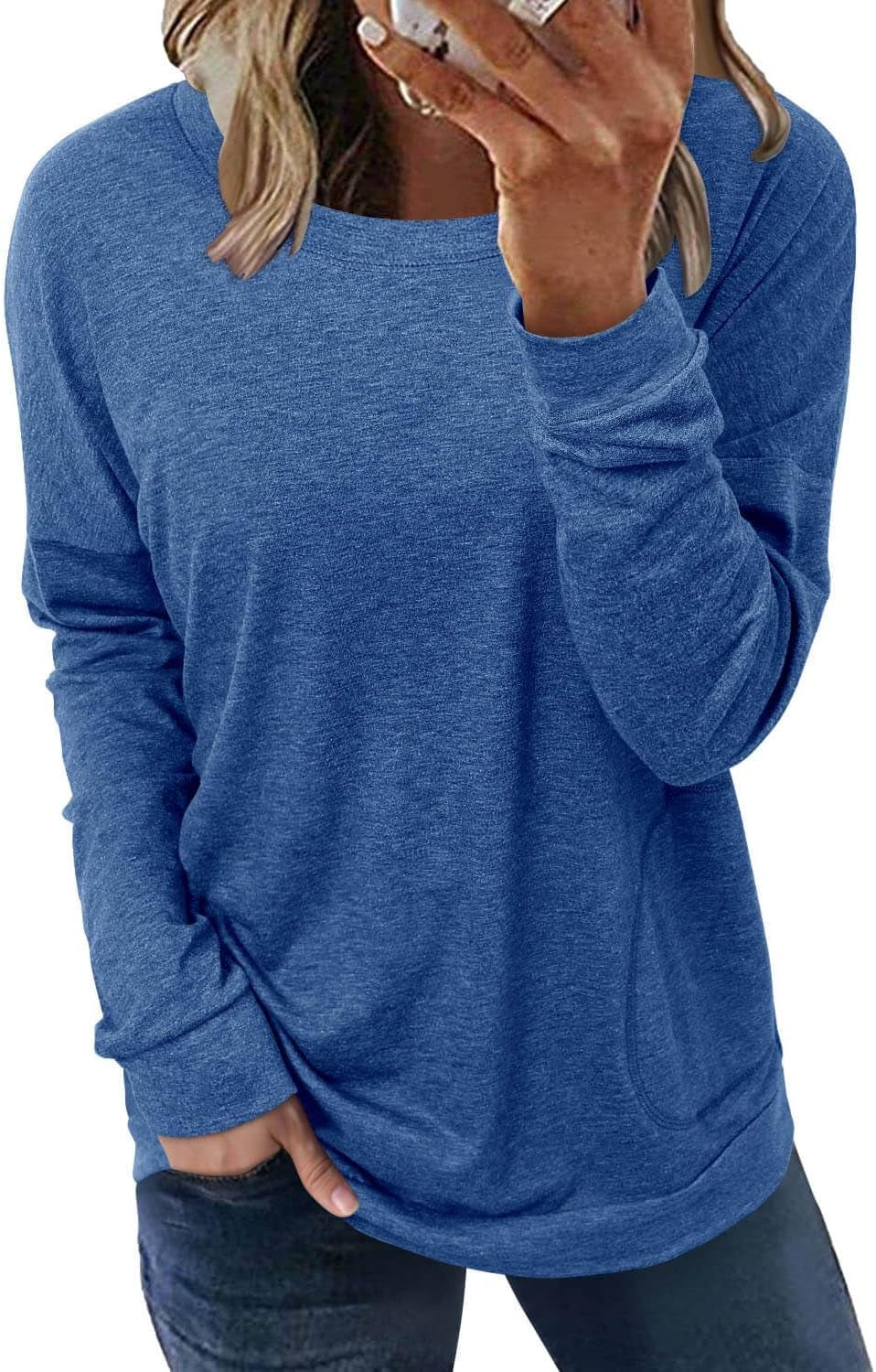 Women's Casual Crewneck Sweatshirt - Loose Fit Long Sleeve Top