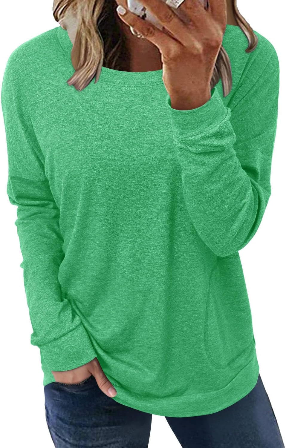 Women's Casual Crewneck Sweatshirt - Loose Fit Long Sleeve Top